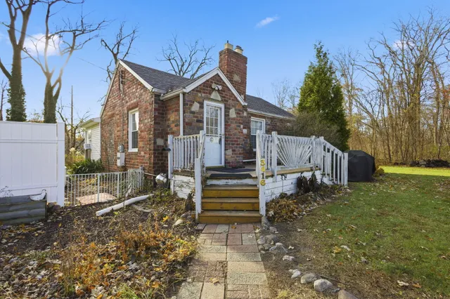 $219,900 | 3416 Butternut Street, Lambertville, MI 48144