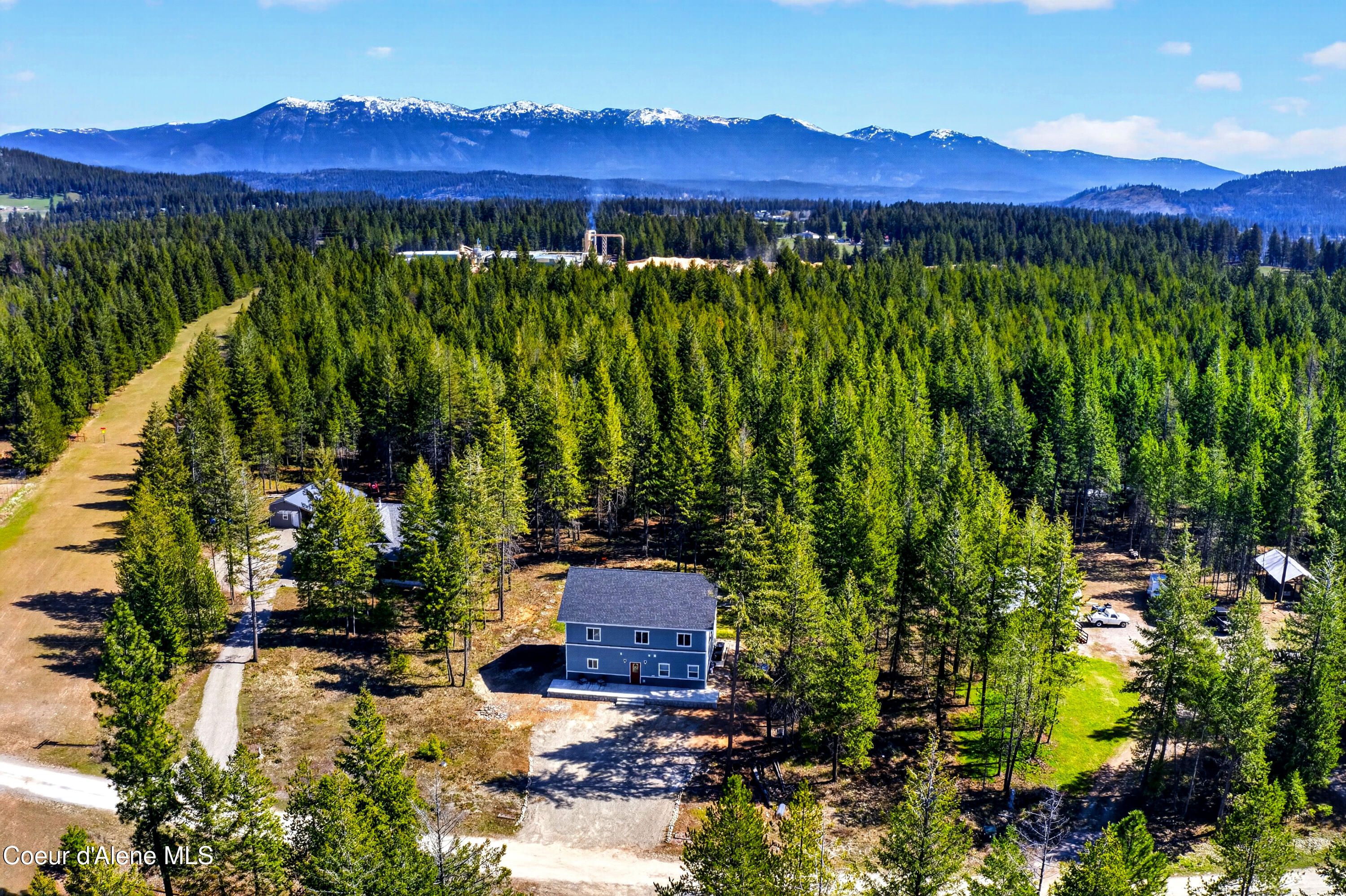 334 Hardy Loop Bonners Ferry, ID 83805 - Photo 29 of 33 028_Aerial_Mountain_View
