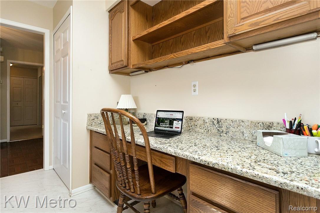 848 Croydon Road Rochester, MI 48309 - Photo 7 of 34 Croydon-7.jpg
