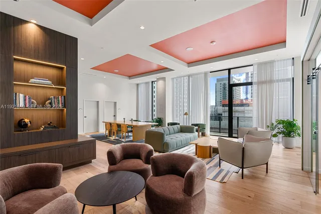 $3,500 | 11 Northeast 6th Street, Unit 2204, Miami, FL 33132