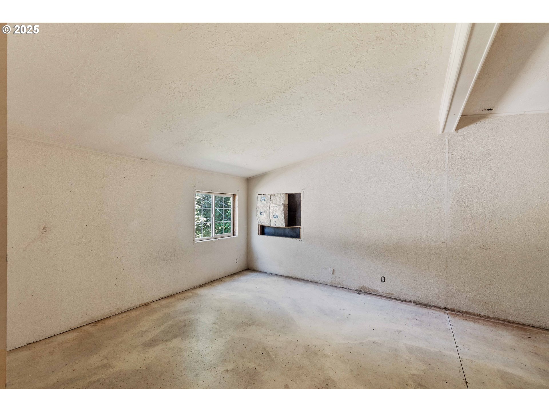 63557 South Olive Road Coos Bay, OR 97420 - Photo 12 of 23