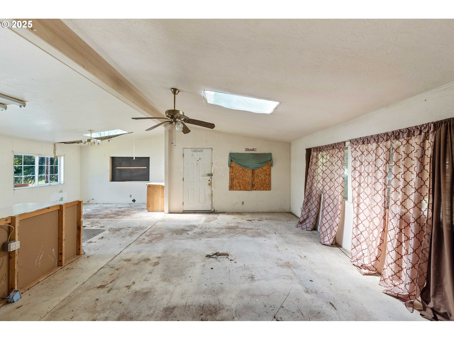 63557 South Olive Road Coos Bay, OR 97420 - Photo 4 of 23