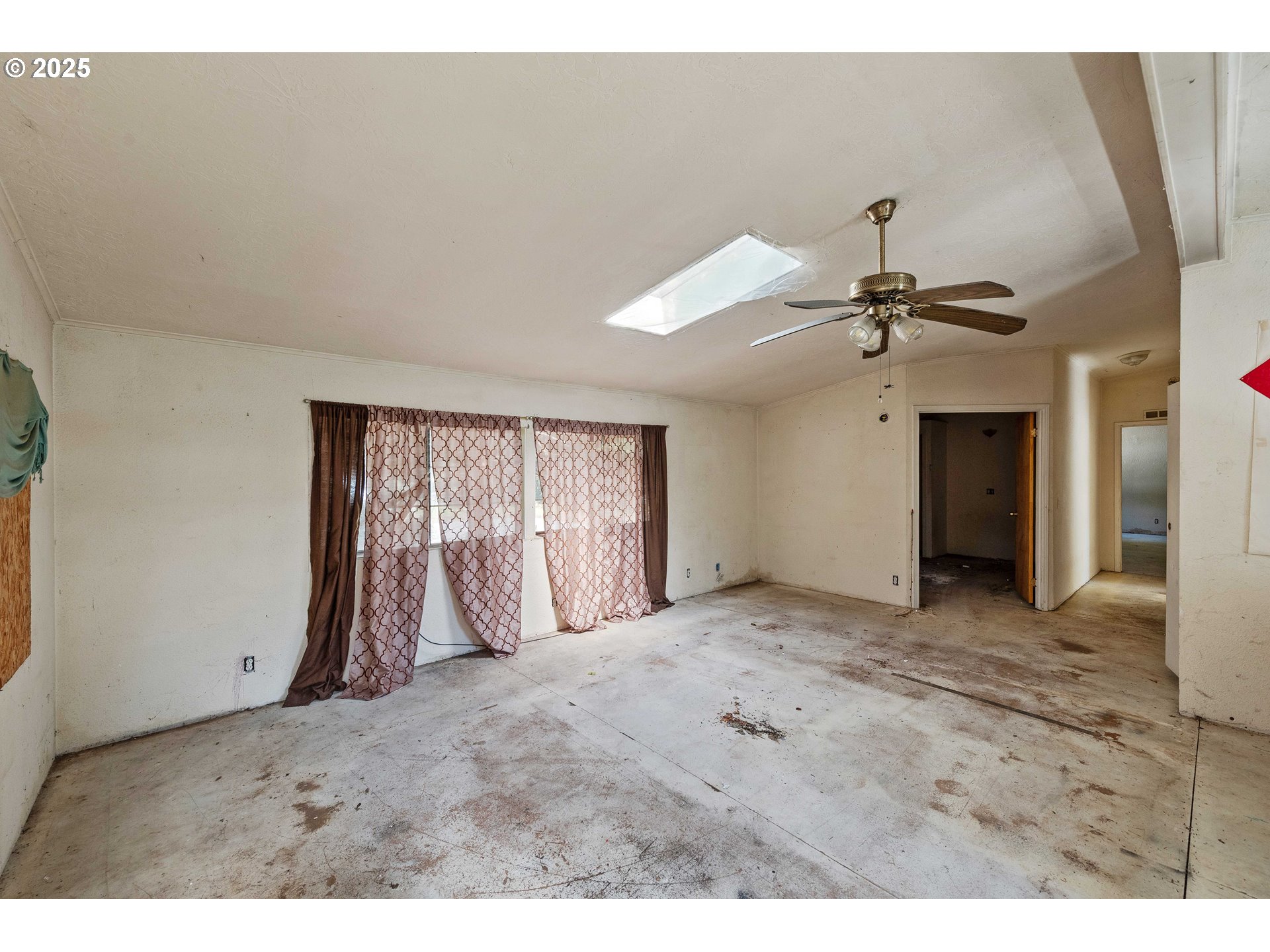 63557 South Olive Road Coos Bay, OR 97420 - Photo 5 of 23