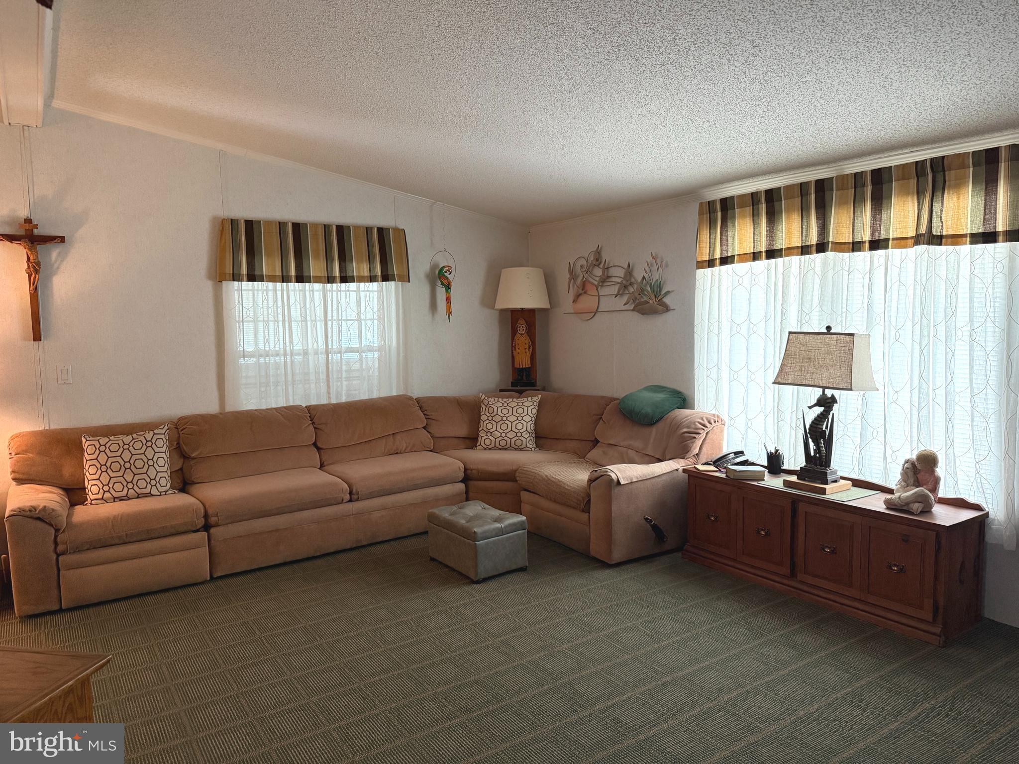 1402 South Rte 9 Cape May Court House, NJ 08210 - Photo 3 of 27 Living Room