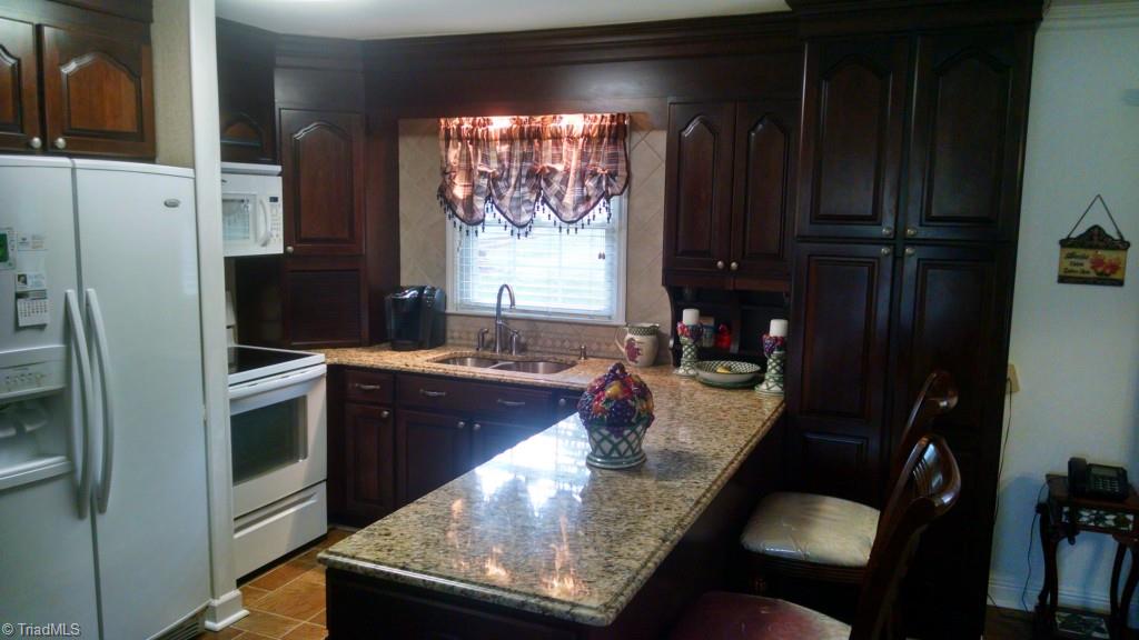 600 Shady Grove Road Eden, NC 27288 - Photo 7 of 20 Kitchen