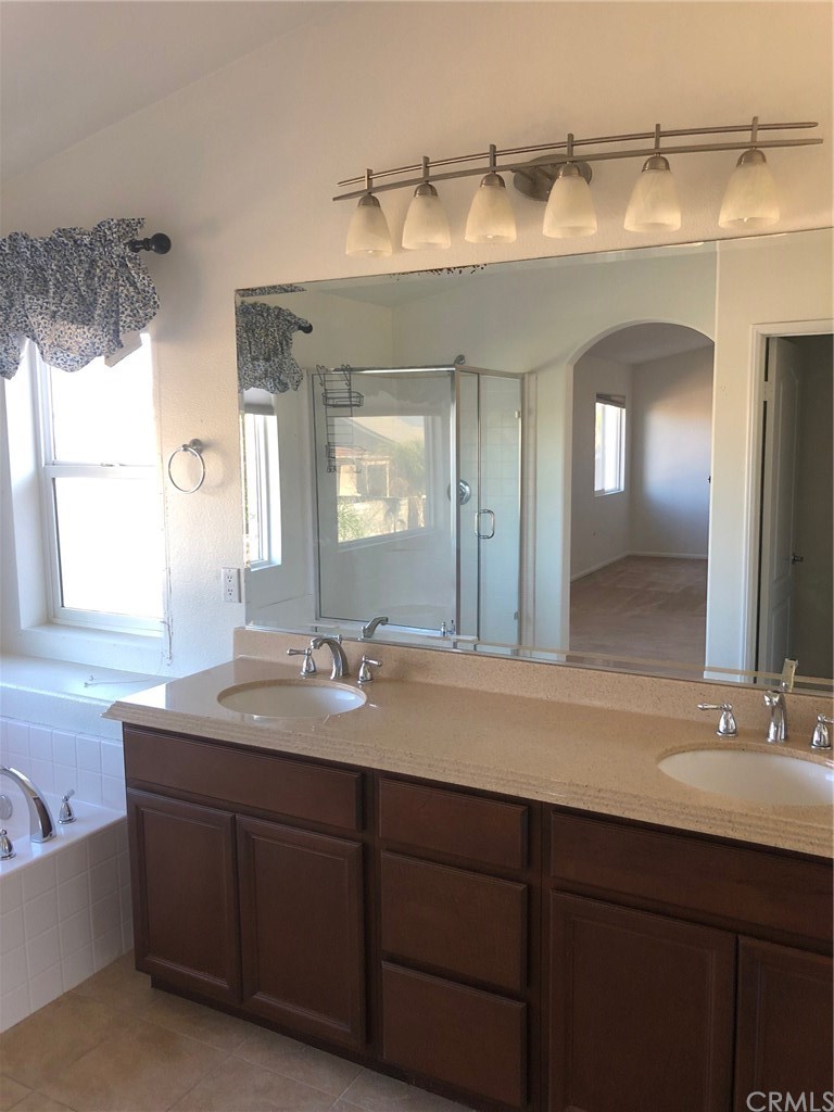 14984 Pepperdine Drive Fontana, CA 92336 - Photo 11 of 12