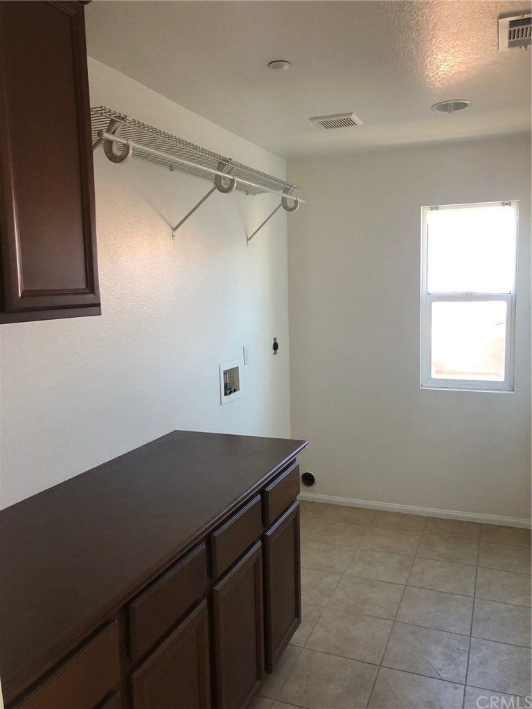 14984 Pepperdine Drive Fontana, CA 92336 - Photo 7 of 12