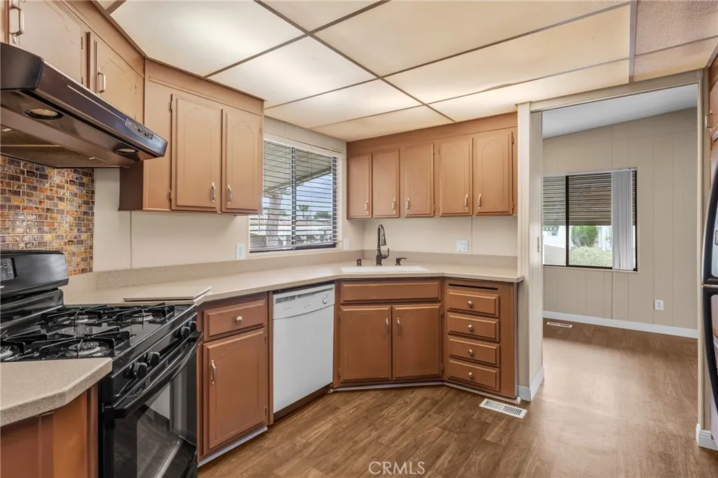 8651 Foothill, Unit 90 Rancho Cucamonga, CA 91730 - Photo 5 of 17