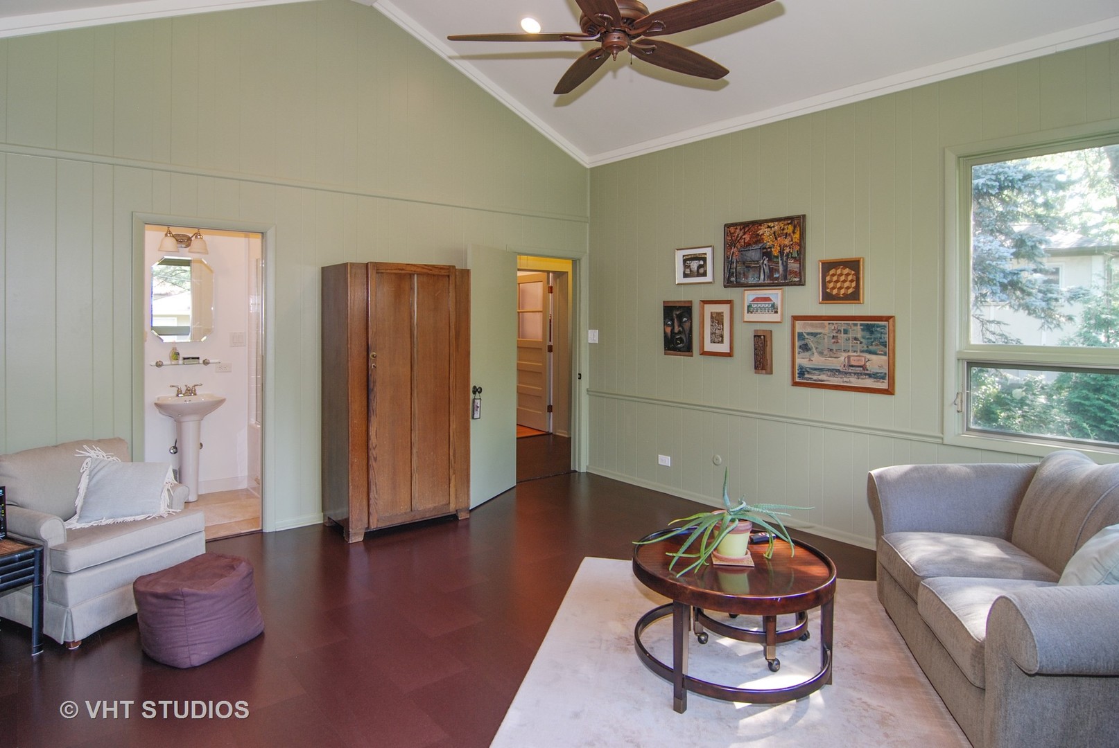 295 Lawton Road Riverside, IL 60546 - Photo 8 of 19