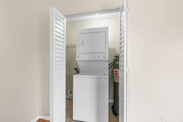 $2,200 | 4763 Gulfstream Road, Lake Worth Beach, FL 33461