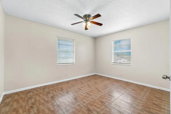 $2,200 | 4763 Gulfstream Road, Lake Worth Beach, FL 33461