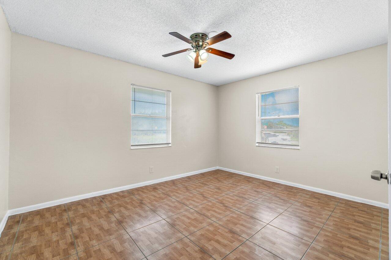 4763 Gulfstream Road Lake Worth Beach, FL 33461 - Photo 13 of 21 013-4763GulfstreamRoad-LakeWorthBeach-FL