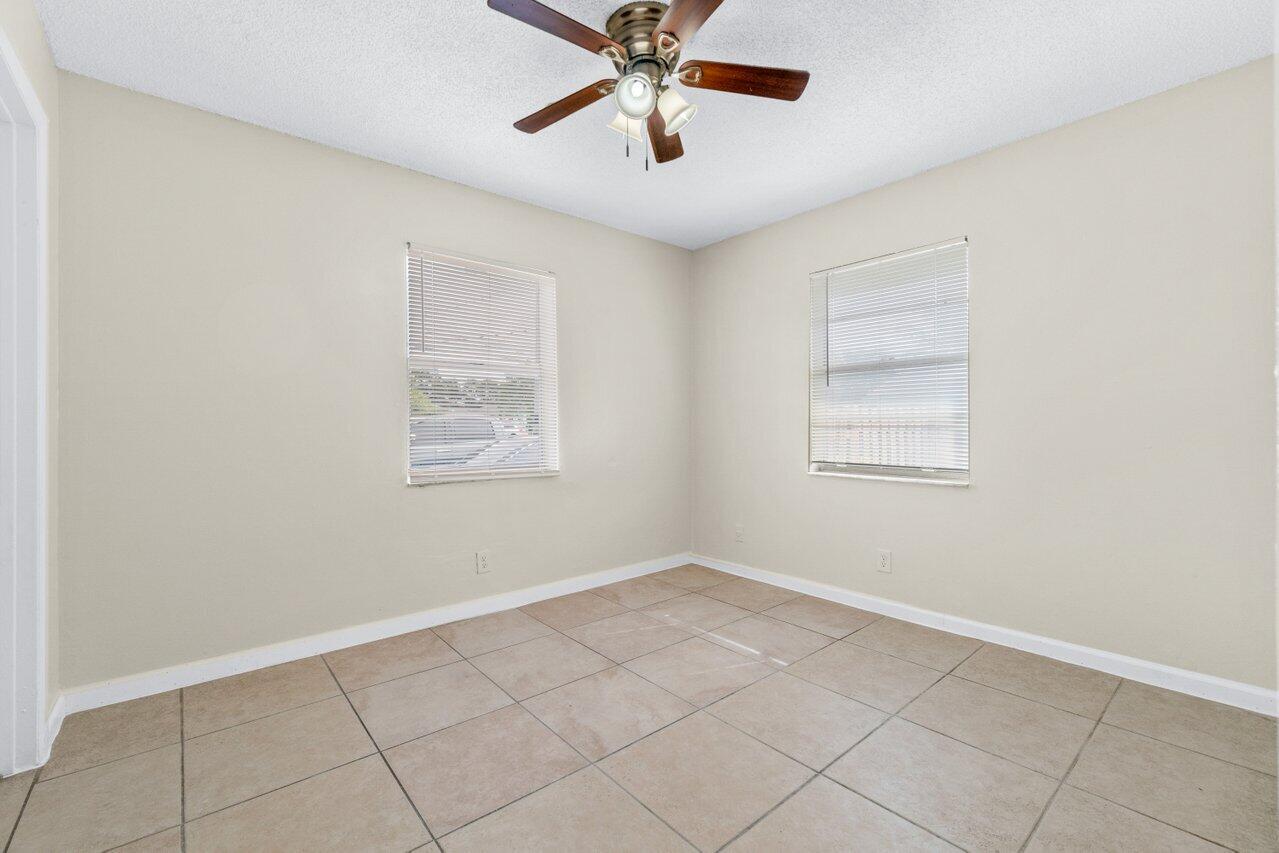 4763 Gulfstream Road Lake Worth Beach, FL 33461 - Photo 16 of 21 016-4763GulfstreamRoad-LakeWorthBeach-FL