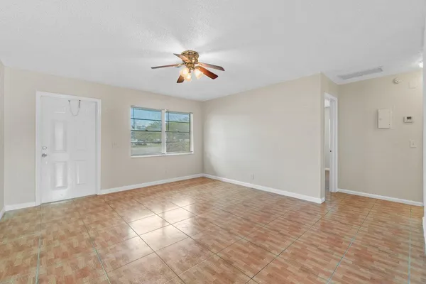 $2,200 | 4763 Gulfstream Road, Lake Worth Beach, FL 33461