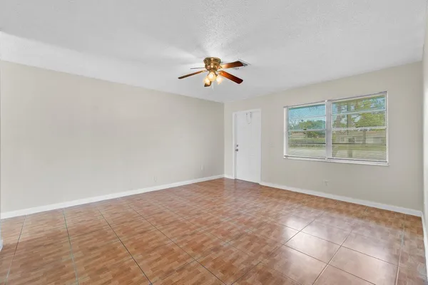 $2,200 | 4763 Gulfstream Road, Lake Worth Beach, FL 33461