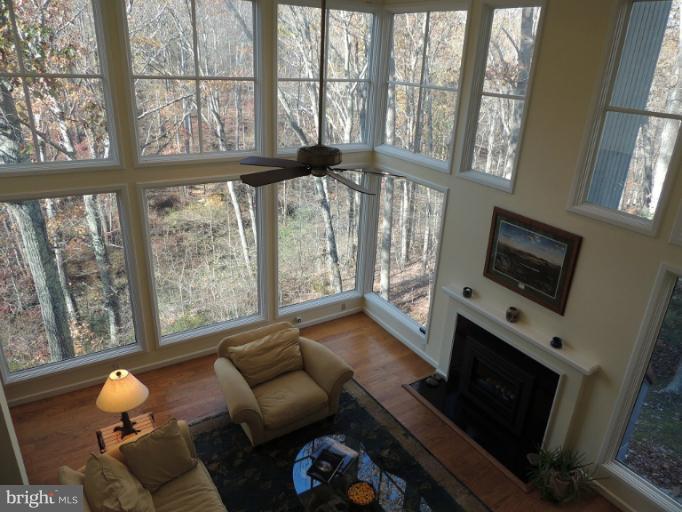 23300 Mersey Road Middleburg, VA 20117 - Photo 6 of 25 Family Room