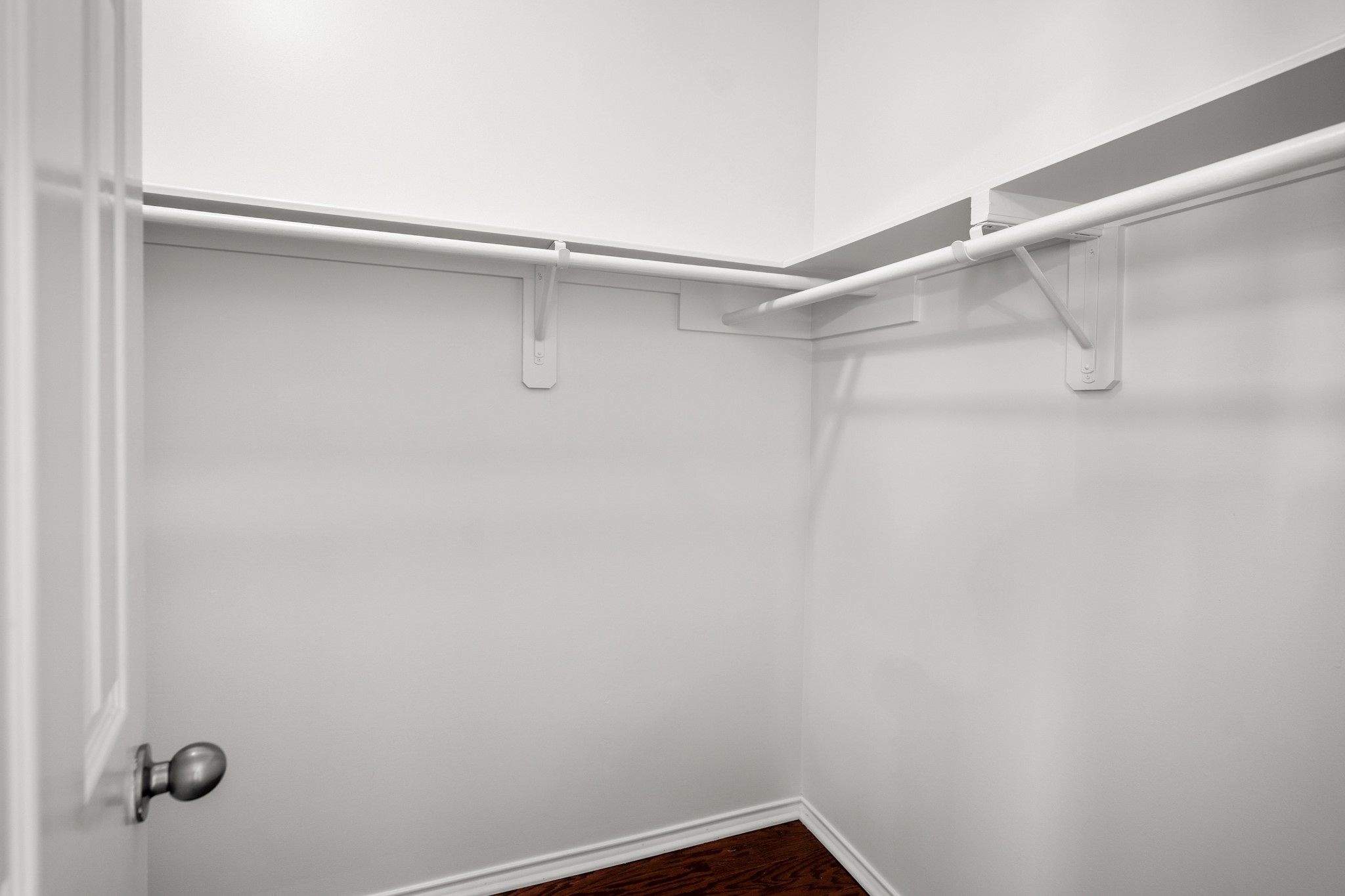 3209 Chenevert Street Houston, TX 77004 - Photo 12 of 32 Spacious primary walk-in closet