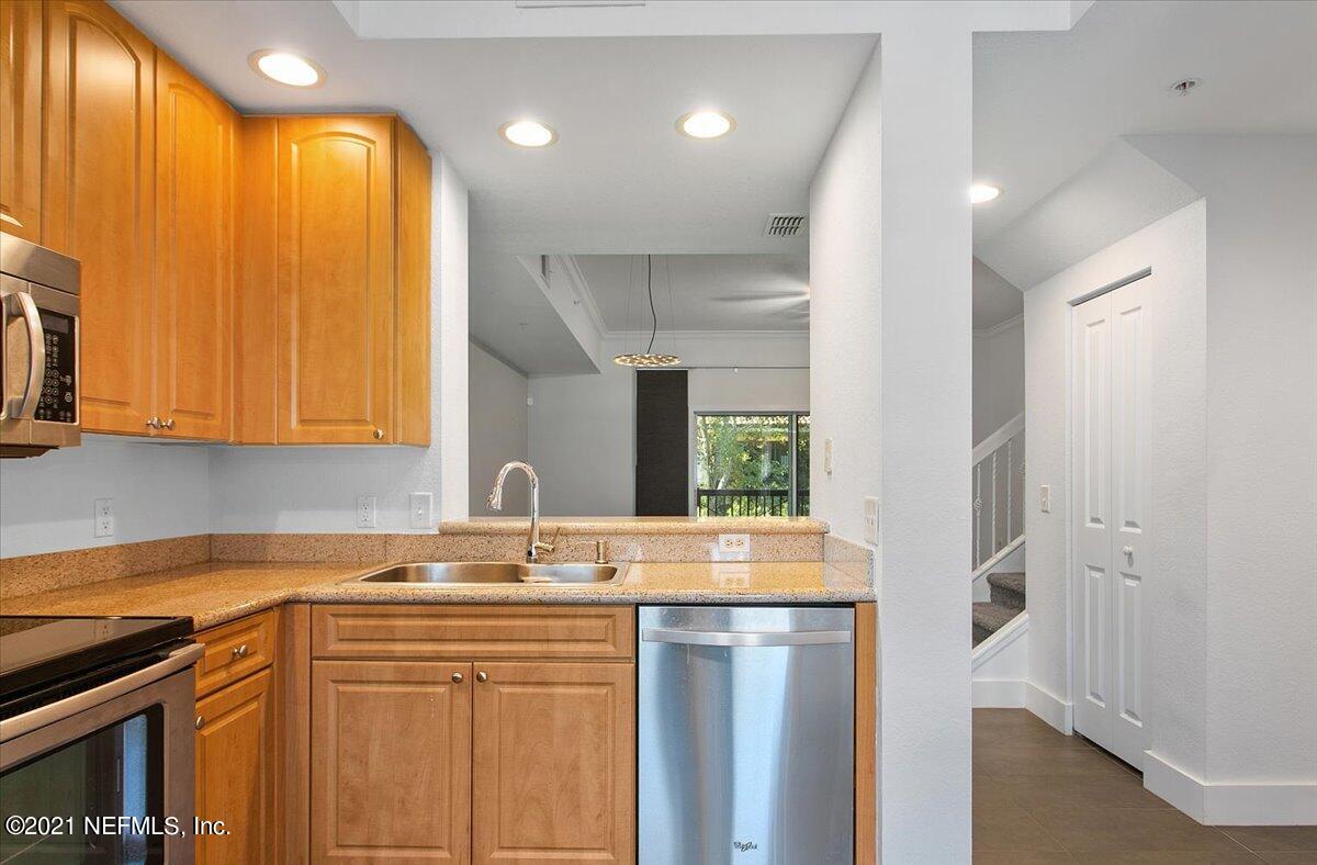 9745 Touchton Road, Unit 324 Jacksonville, FL 32246 - Photo 8 of 17 08-Kitchen
