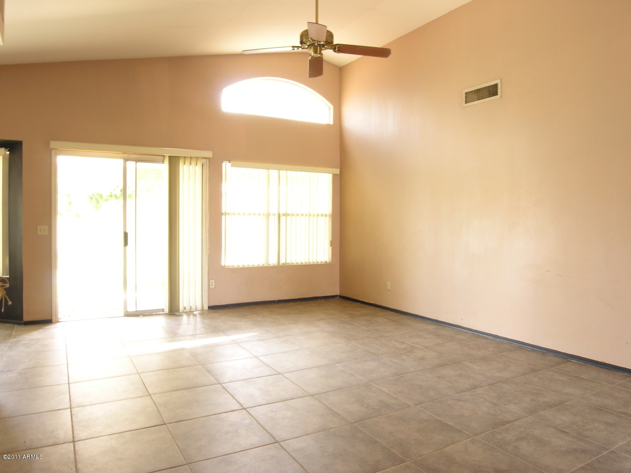 709 West Tumbleweed Road Gilbert, AZ 85233 - Photo 5 of 20 Great Room
