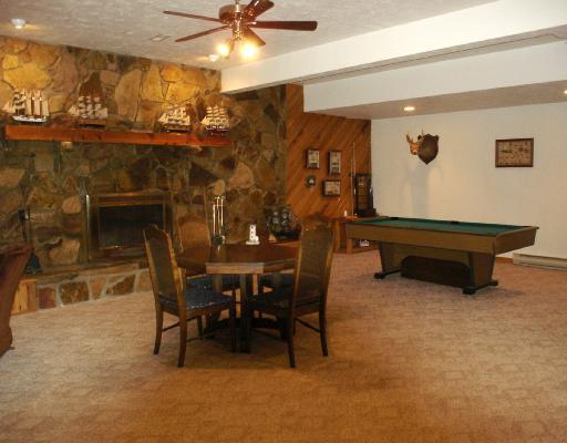 3901 Riverview Road North Huntingdon, PA 15642 - Photo 5 of 8 Den/Family/Great Room. A massive stone log burning fireplace is the hightlight of the huge 20 x32 Family Room