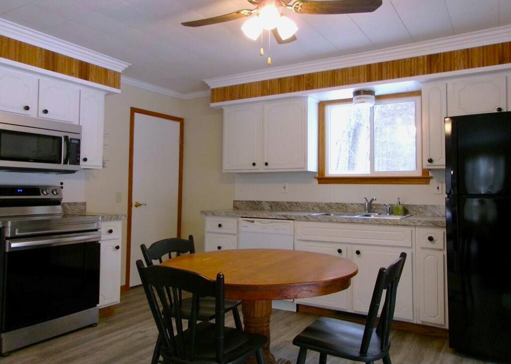 7571 Patsy Place Lake, MI 48632 - Photo 3 of 3 interior
