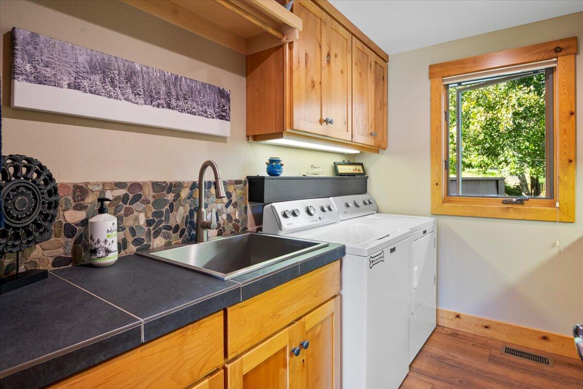 1777 Turnstone Road Redmond, OR 97756 - Photo 29 of 52 29 - 39-1777 Turnstone Rd, Redmond-39