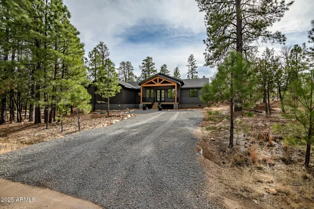$749,000 | 5018 Durango Drive, Happy Jack, AZ 86024