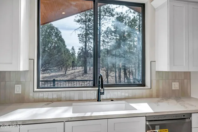 $749,000 | 5018 Durango Drive, Happy Jack, AZ 86024