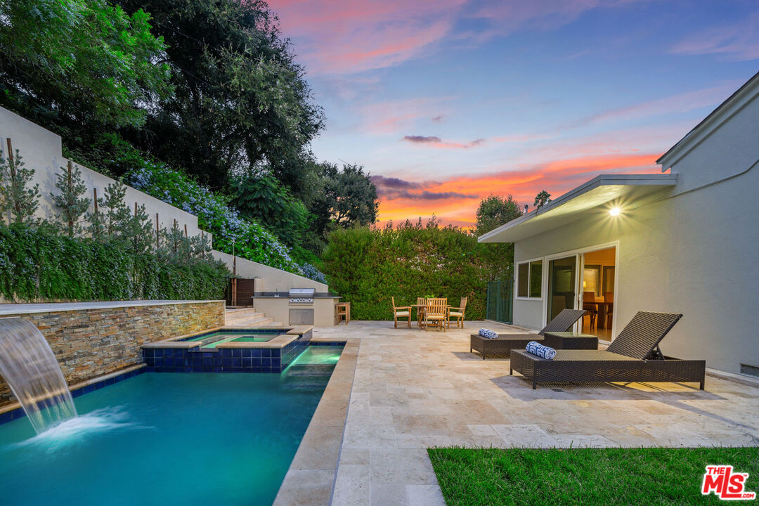 3771 Longview Valley Road Sherman Oaks, CA 91423 - Photo 23 of 75