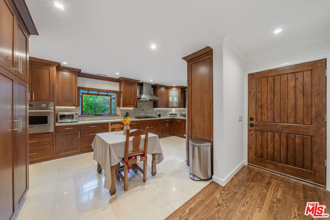 3771 Longview Valley Road Sherman Oaks, CA 91423 - Photo 31 of 75