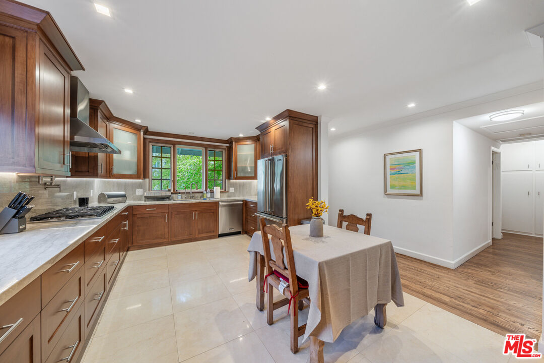 3771 Longview Valley Road Sherman Oaks, CA 91423 - Photo 34 of 75