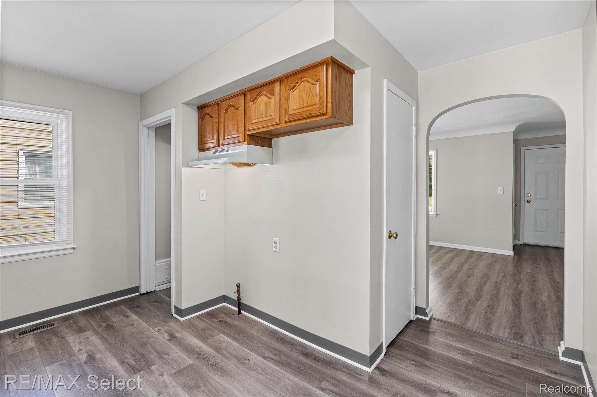 4305 Pengelly Road Flint, MI 48507 - Photo 13 of 36 4305 Pengelly Rd 15.jpg
