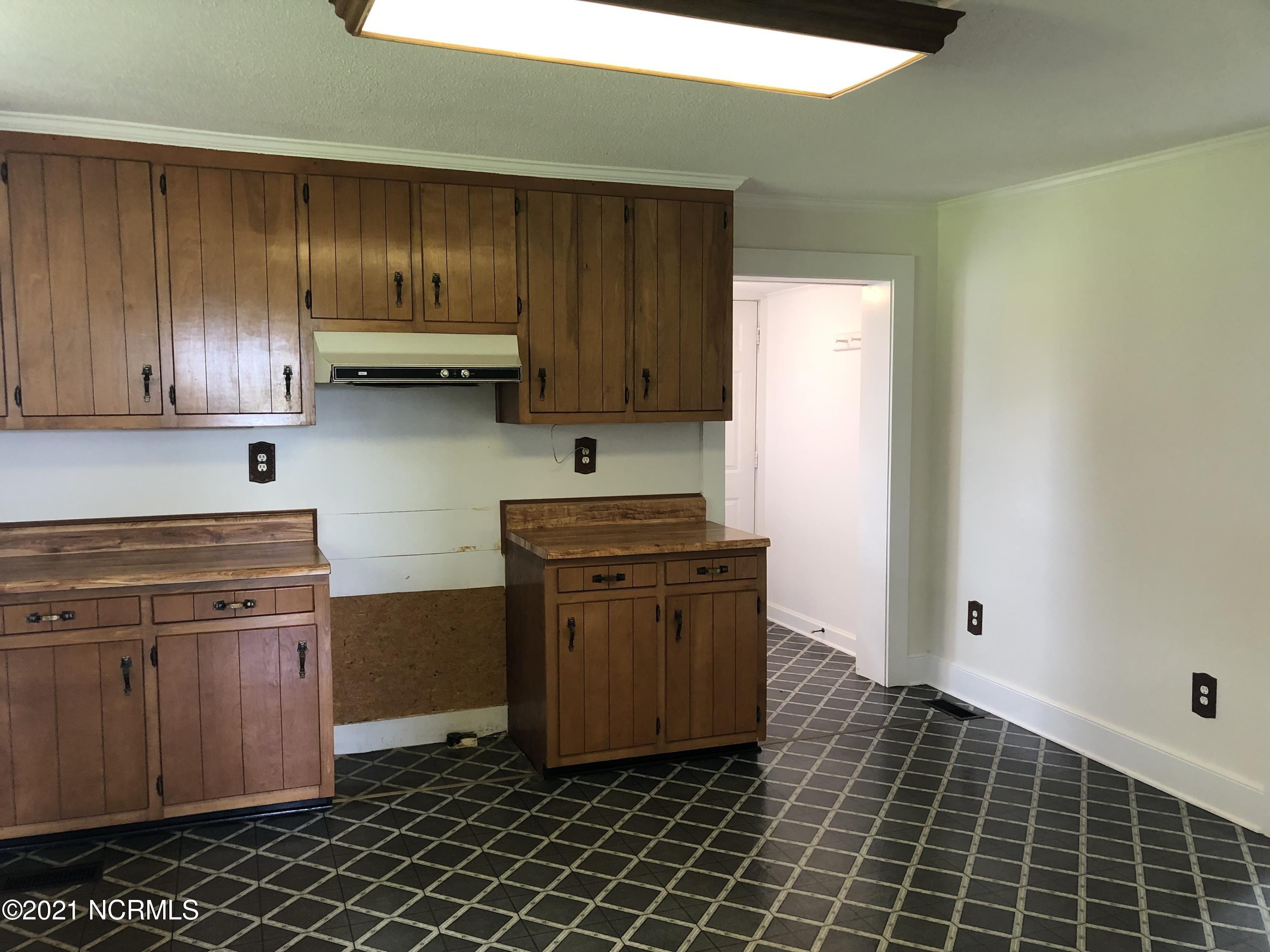 4080 Race Track Road Kinston, NC 28501 - Photo 8 of 18 8