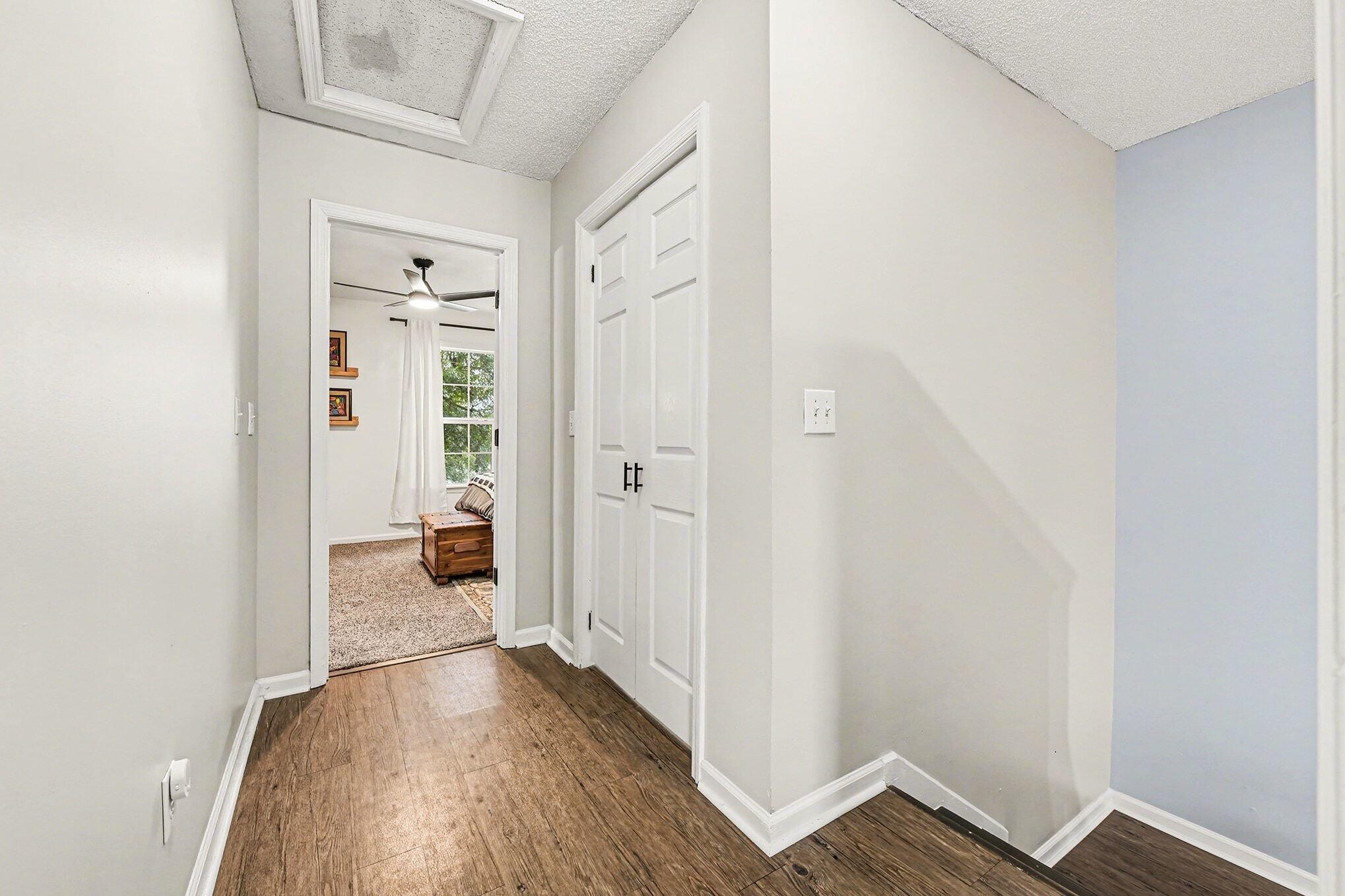 37 Rivers Point Row, Unit A Charleston, SC 29412 - Photo 15 of 29 Upstairs Hallway
