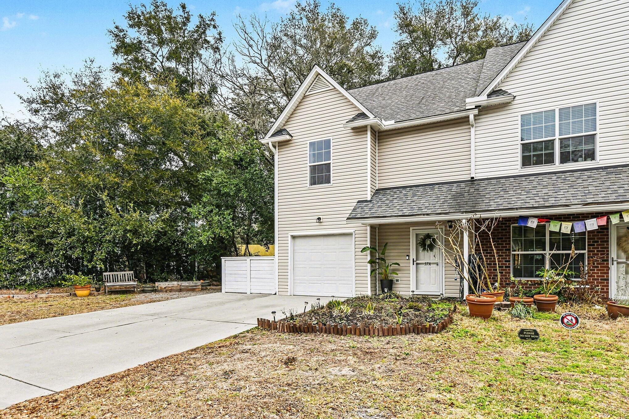37 Rivers Point Row, Unit A Charleston, SC 29412 - Photo 3 of 29 Front Exterior