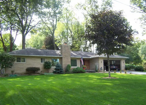 $289,900 | 4835 Staten Drive, Jackson, MI 49201