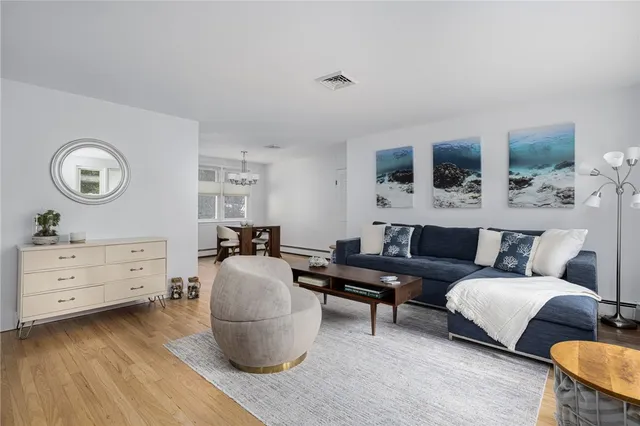 $875,000 | 471 Annaquatucket Road, North Kingstown, RI 02852