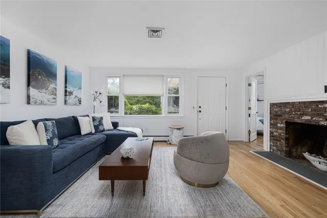 $875,000 | 471 Annaquatucket Road, North Kingstown, RI 02852