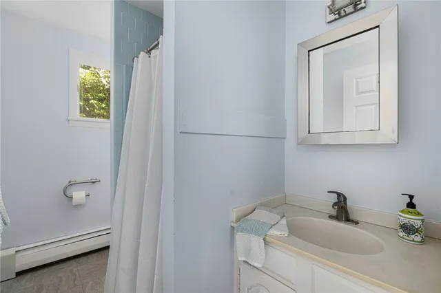 $875,000 | 471 Annaquatucket Road, North Kingstown, RI 02852