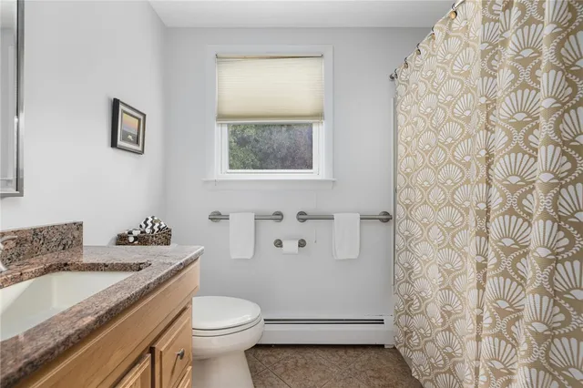 $875,000 | 471 Annaquatucket Road, North Kingstown, RI 02852