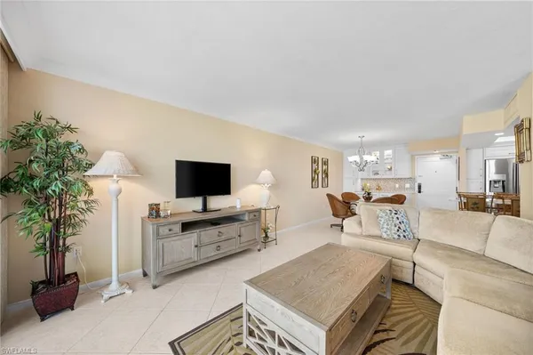 $899,900 | 320 Seaview Court, Unit 2009, Marco Island, FL 34145