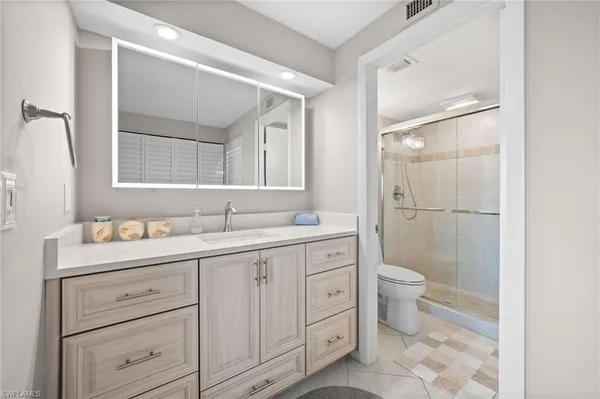 $899,900 | 320 Seaview Court, Unit 2009, Marco Island, FL 34145