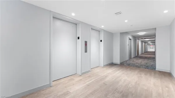 $899,900 | 320 Seaview Court, Unit 2009, Marco Island, FL 34145