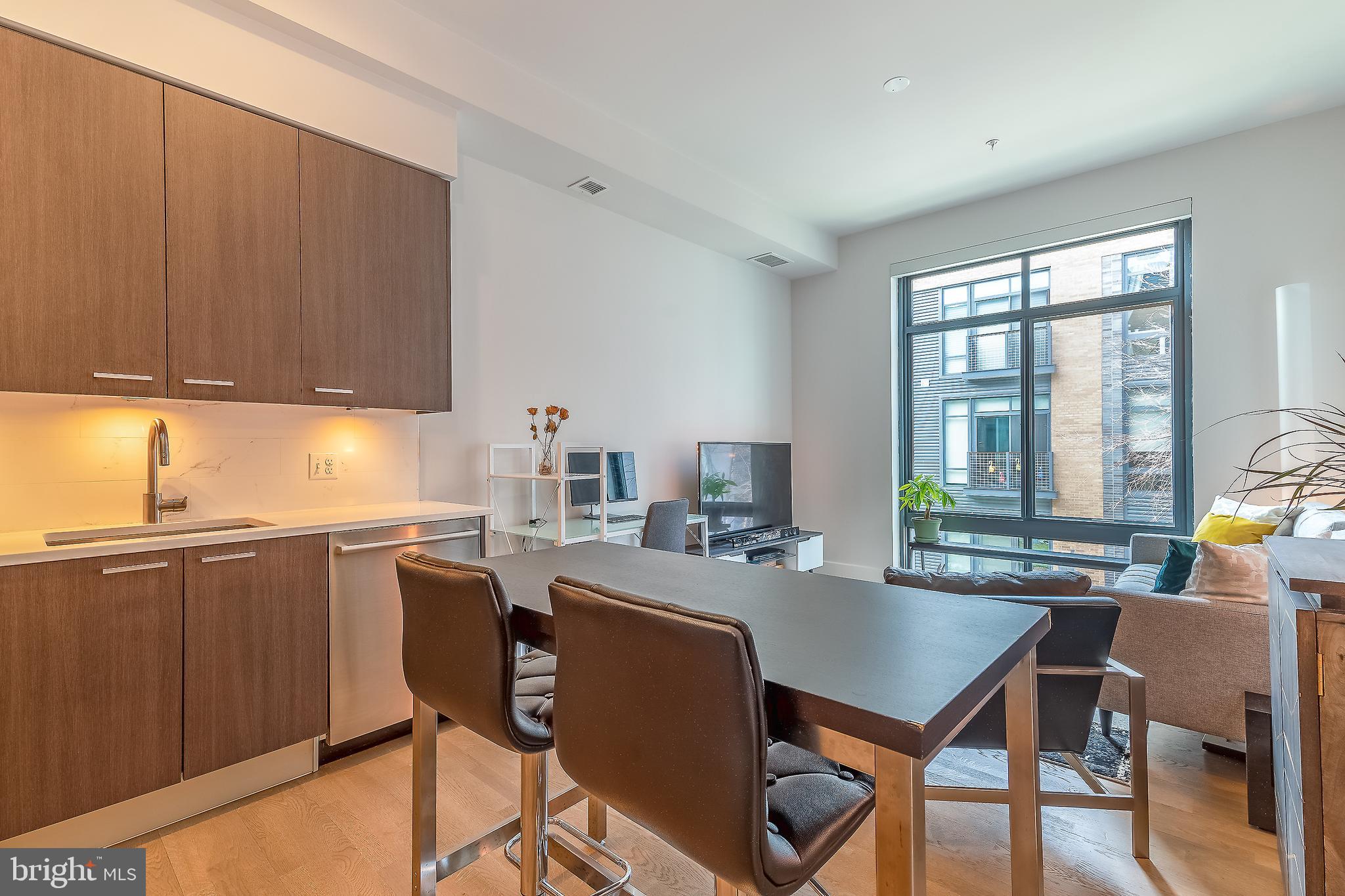 525 Water Street Southwest, Unit 327 Washington, DC 20024 - Photo 8 of 34