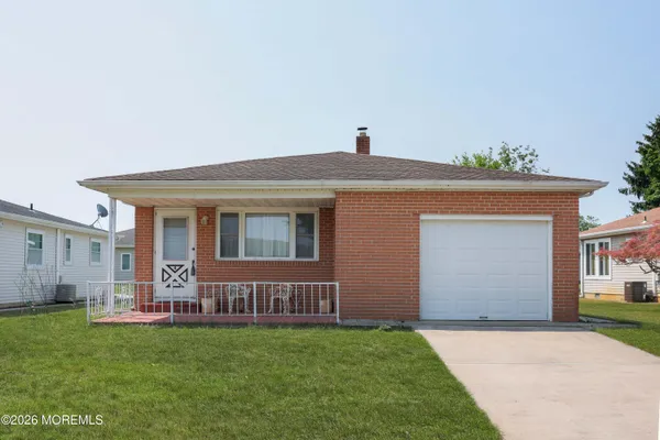 $379,900 | 4 Corinth Place, Toms River, NJ 08757