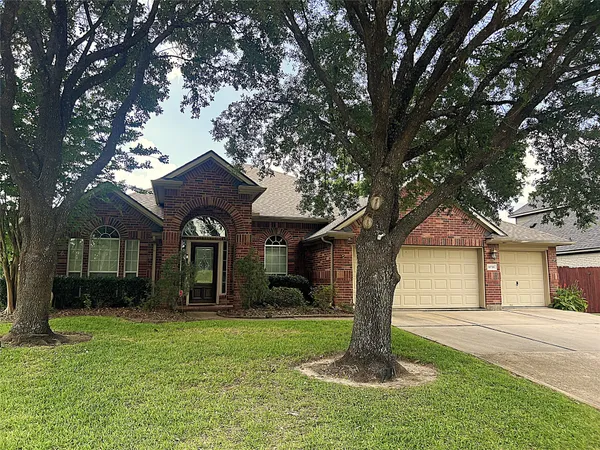 $2,600 | 18718 Walden Forest Drive, Humble, TX 77346