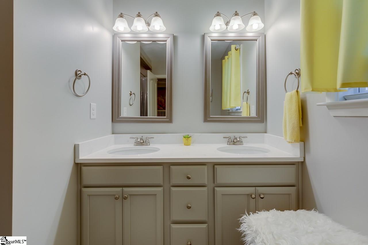 809 John Thomas Way Greer, SC 29651 - Photo 14 of 36 Gallery Image 14