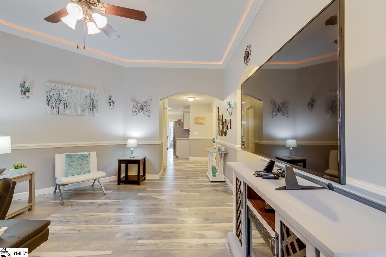 809 John Thomas Way Greer, SC 29651 - Photo 3 of 36 Gallery Image 3