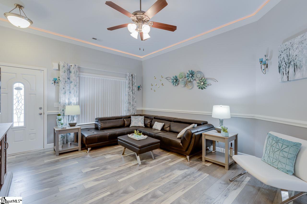 809 John Thomas Way Greer, SC 29651 - Photo 5 of 36 Gallery Image 5
