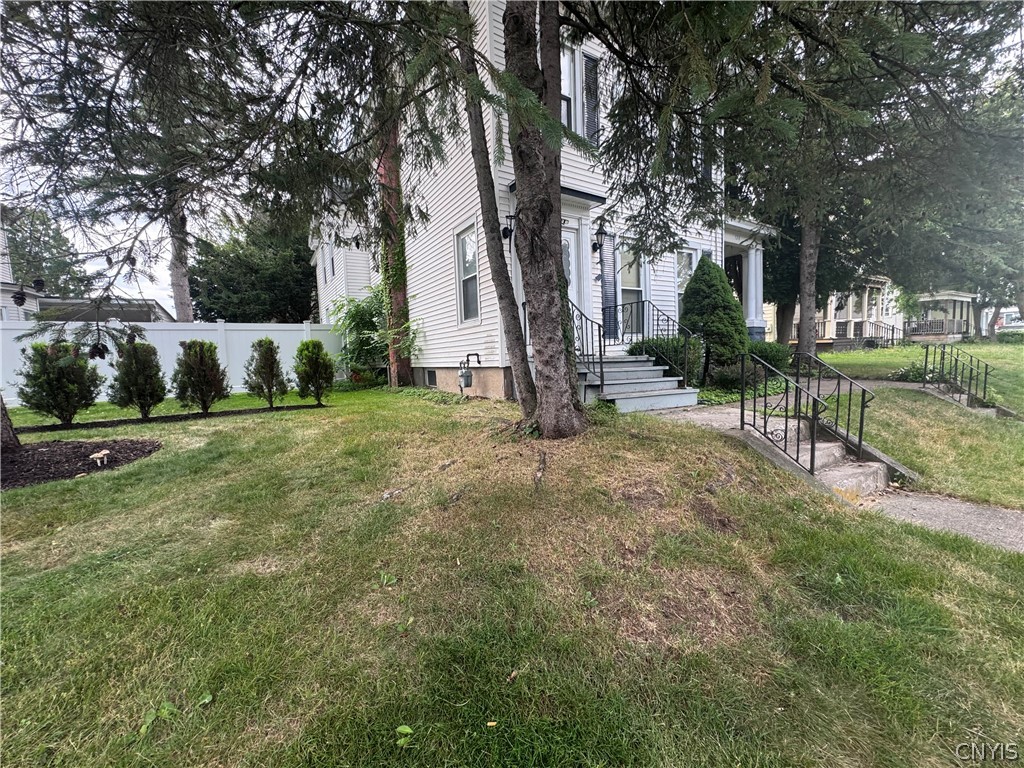 726 North James Street Rome, NY 13440 - Photo 2 of 13